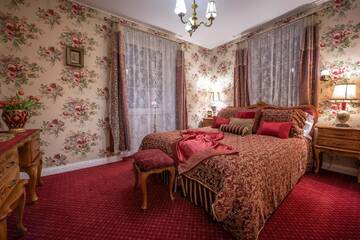 Фото номера Улучшенный люкс Апарт-отели Rezydencja Grawert Victorian Boutique &amp; Spa г. Лёндек-Здруй 2