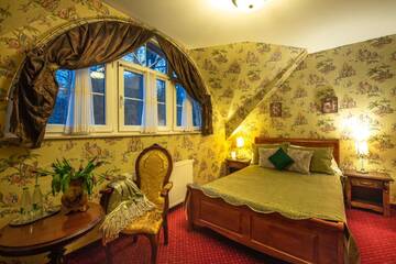 Фото номера Двухместный номер Делюкс с 1 кроватью Апарт-отели Rezydencja Grawert Victorian Boutique &amp; Spa г. Лёндек-Здруй 3
