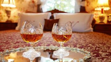 Фото номера Полулюкс Делюкс Апарт-отели Rezydencja Grawert Victorian Boutique &amp; Spa г. Лёндек-Здруй 2