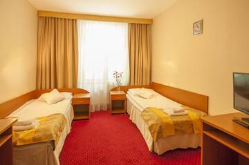 Фото номера Двухместный номер эконом-класса с 1 кроватью Отель Hotel Mir-Jan SPA г. Лёндек-Здруй 2